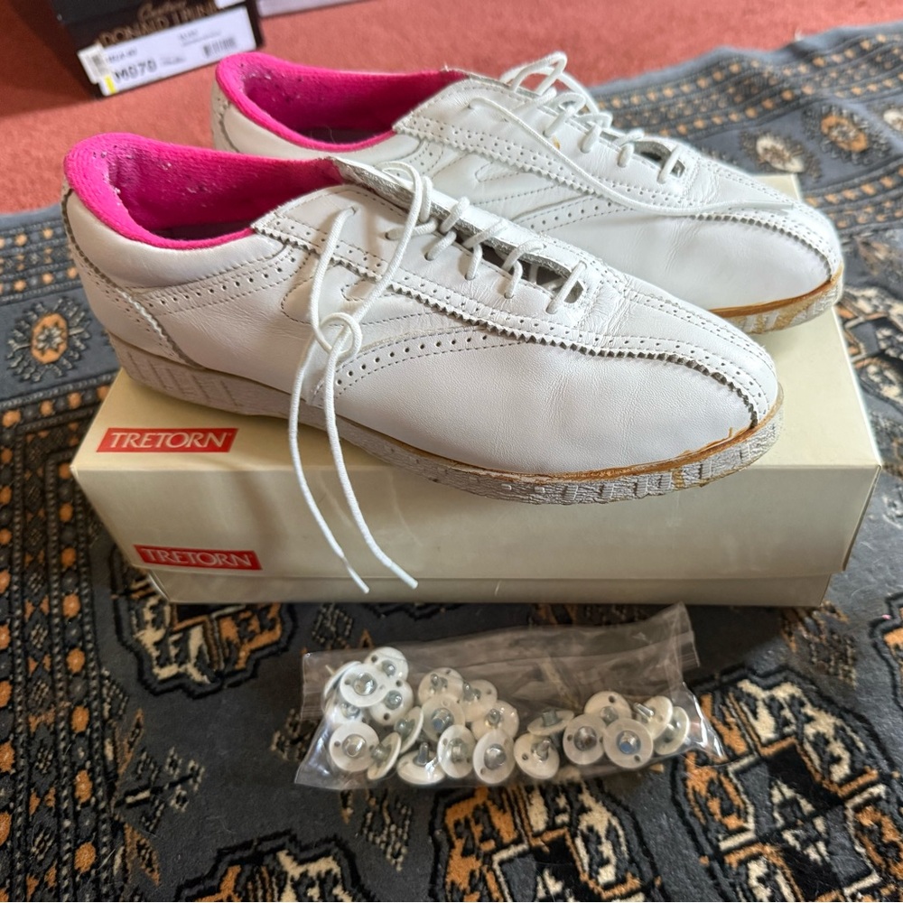 Vintage Tretorn Size 8 Golf Shoes with replacement spikes